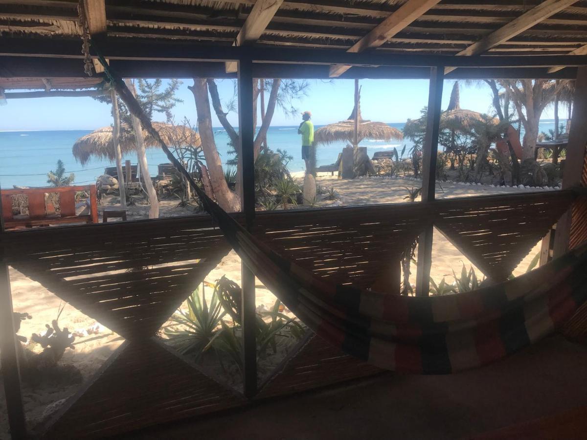 Mada Surf Ranch Hotel Anakao Ngoại thất bức ảnh