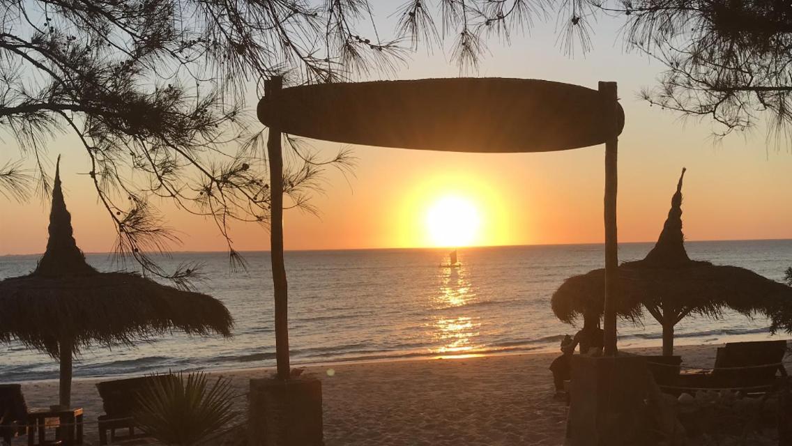 Mada Surf Ranch Hotel Anakao Ngoại thất bức ảnh