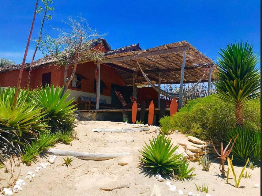 Mada Surf Ranch Hotel Anakao Ngoại thất bức ảnh